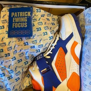 Patrick Ewing sig shoe size 10.5